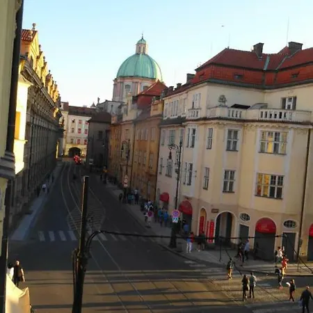 Four Seasons Platnerska Apartman